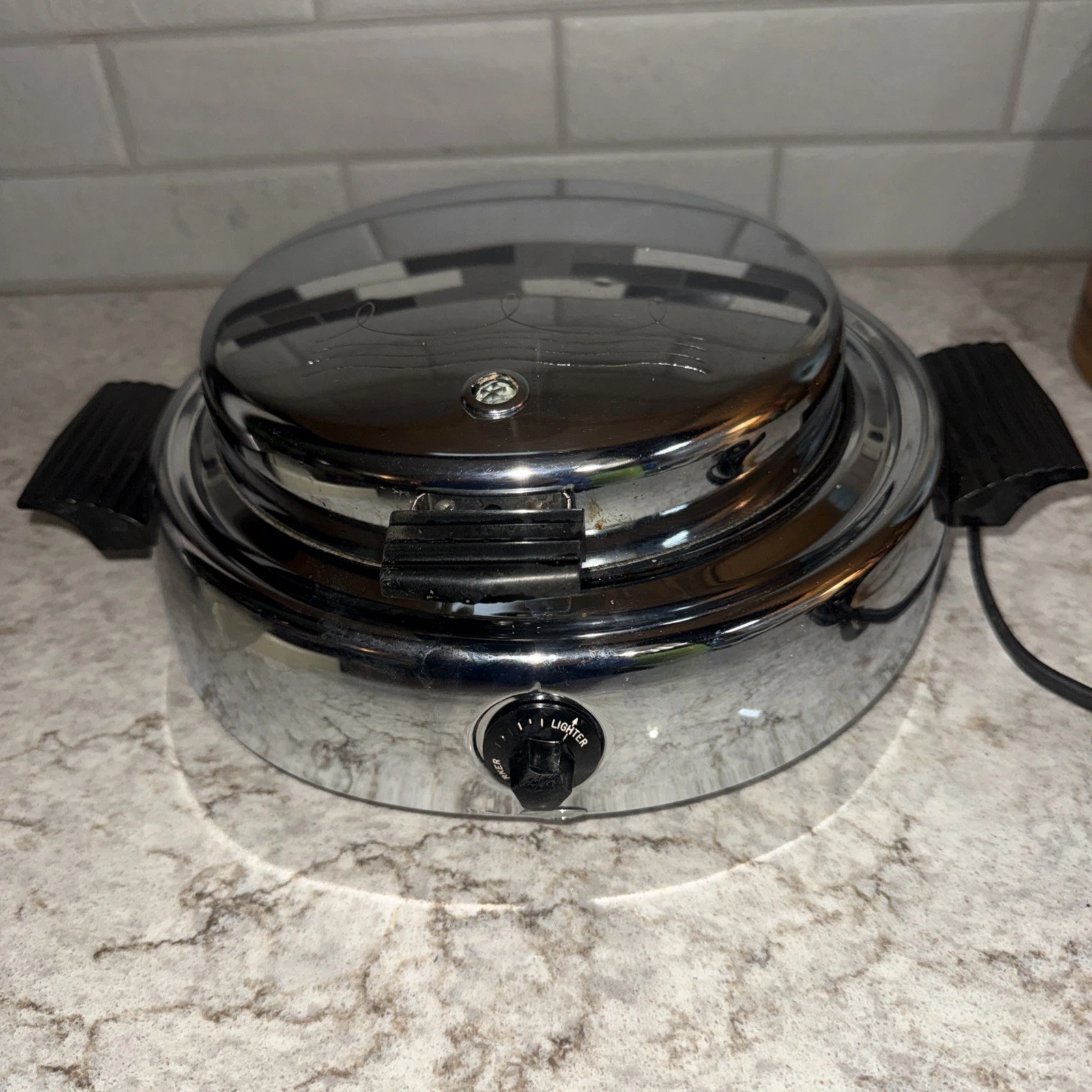 Vintage Montgomery Ward Signature Waffle Maker Chrome DE-46010 Works Well