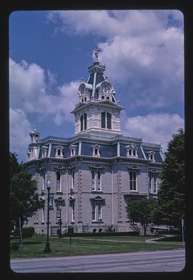 Photo:Davis County Courthouse, Bloomfield, Iowa