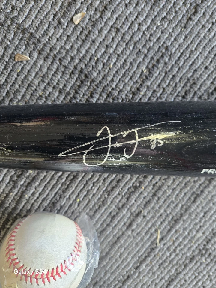 Bate firmado por Frank Thomas Foto 2 de 4