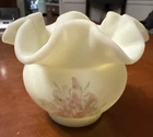 Fenton Ruffled Custard Uraniu Satin Rose Bowl w/ Pink Daisies Vase Hand Painted