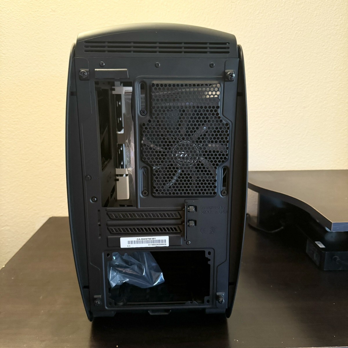 NZXT Manta Mini ITX Case !!!RARE!!! | eBay NZXT Manta Mini ITX Case !!!RARE!!! | eBay
