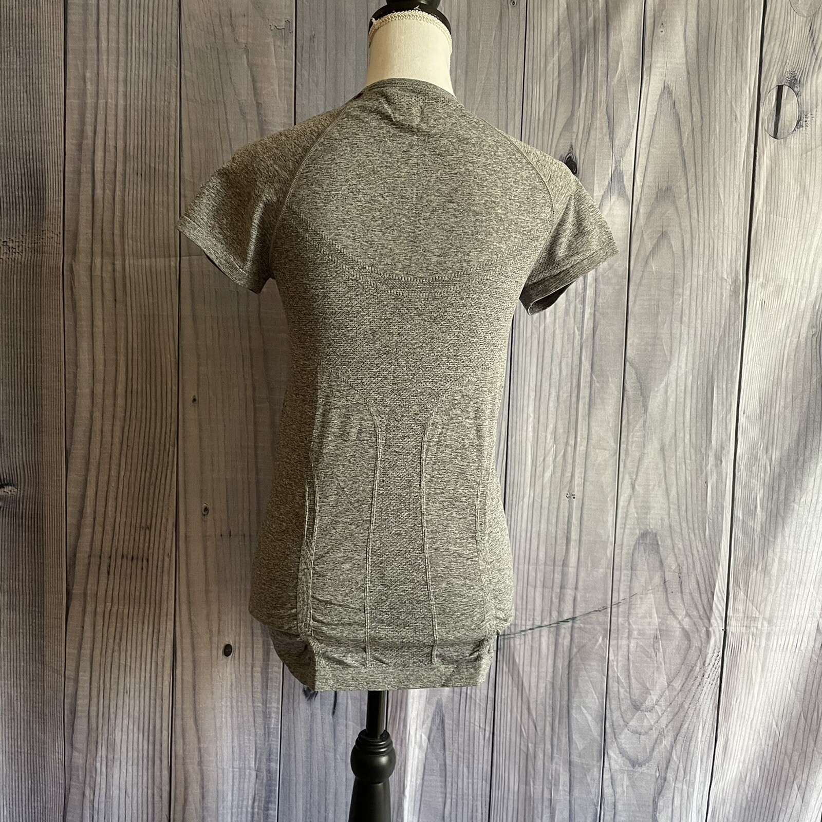 Athleta Workout Top, Small, Gray, Polyester Blend… - image 3