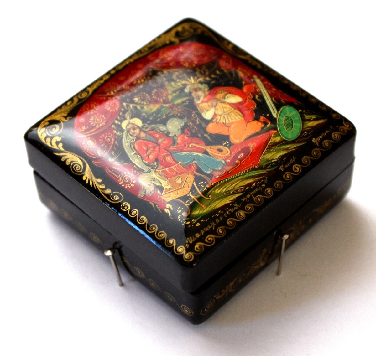 Famous Russian ORIGINAL Completely Hand Painted Lacquer Box Golden