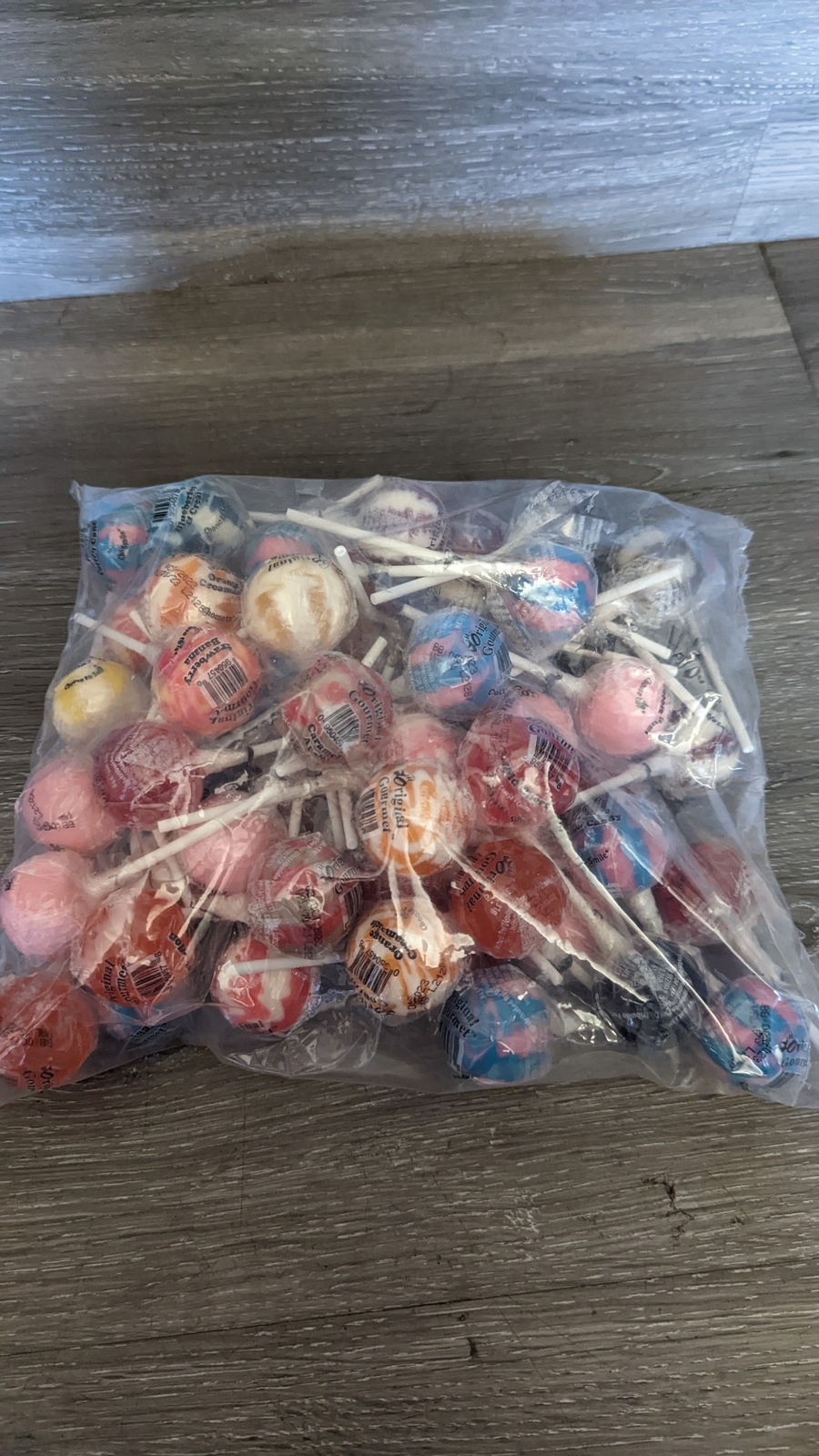Купить Lot of 60 Original Gourmet Lollipops Original & на Аукцион из