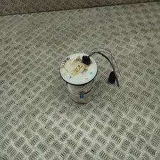 Pompe à essence Mazda 121