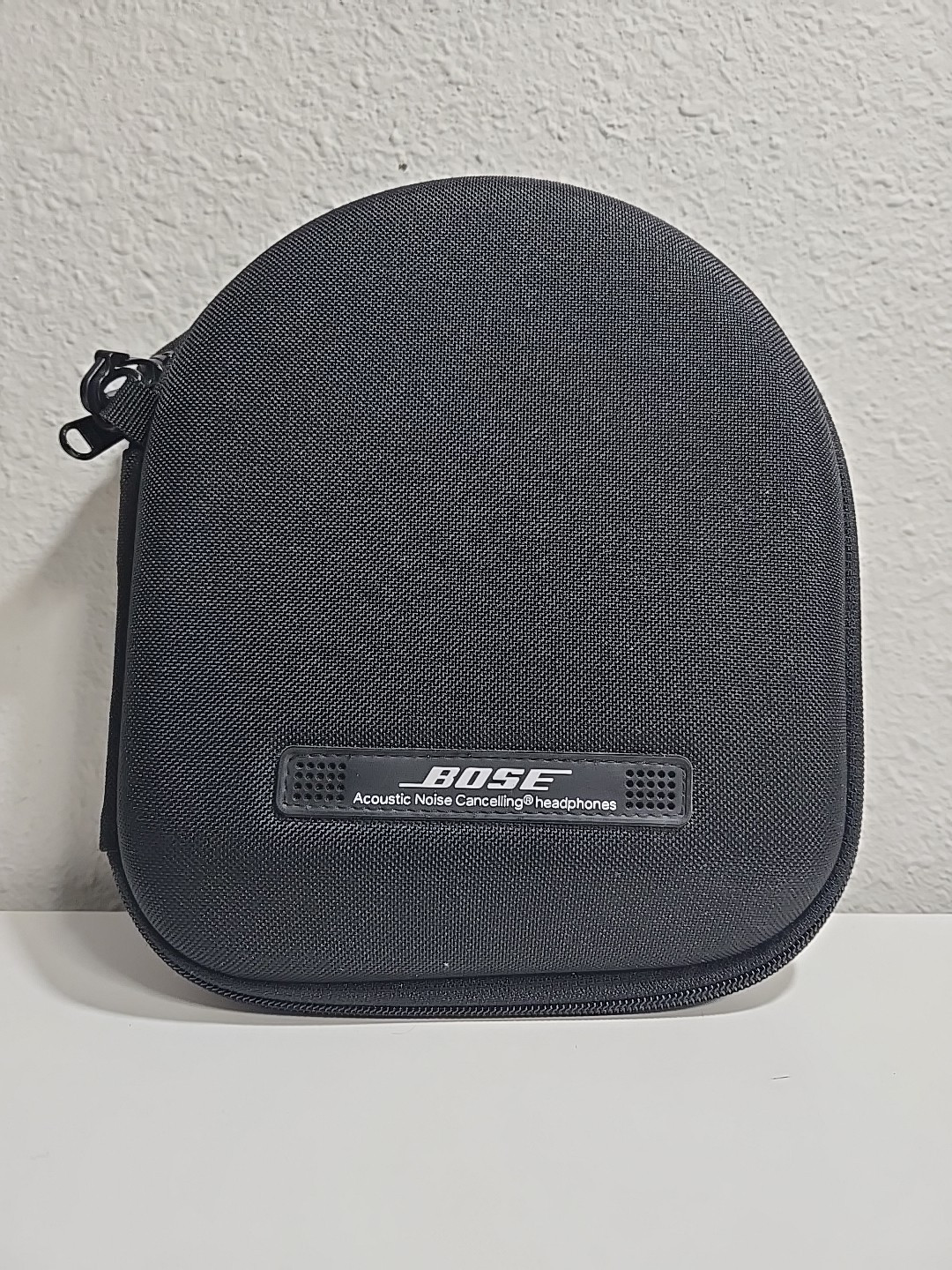 Bose QuietComfort Noise Cancelling Headphones Case Only-image