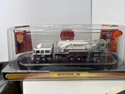 Code 3 Indianapolis IN American LaFrance Tower Ladder 15 (12747) 1:64