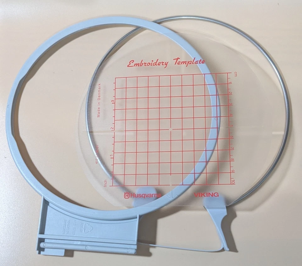 HUSQVARNA® VIKING® Embroidery Spring Hoop 100 x 100mm 4 X 4 inch 412 5738-01 - Image 3 of 4