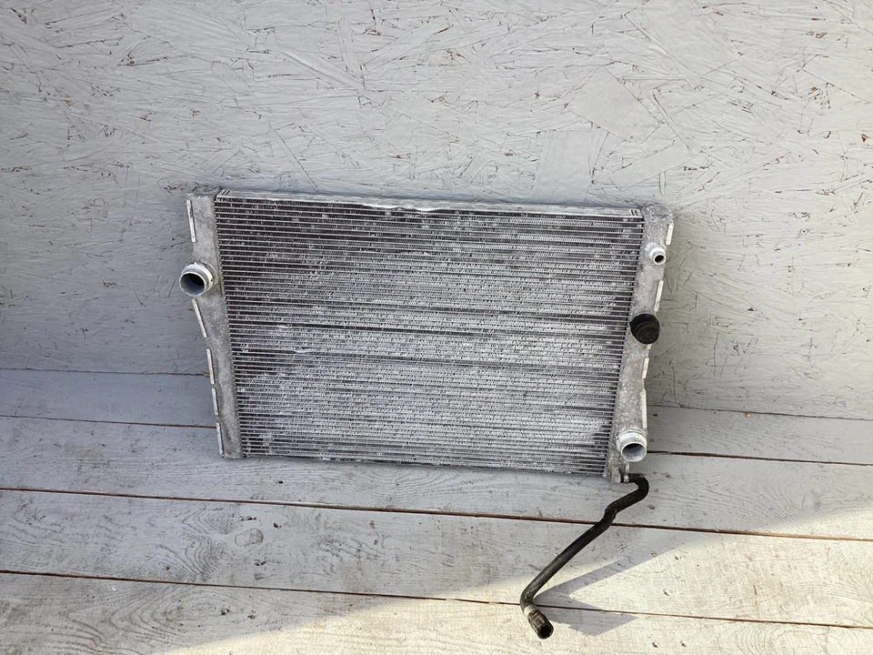 Radiador de refrigeración del motor delantero BMW X5 2014-2018 3,0 L 7807624 FABRICANTE DE EQUIPOS ORIGINALES Foto 4 de 4