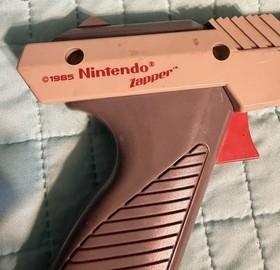 OEM Nintendo Entertainment System NES Gray Zapper Gun Tested Working Duck Hunt