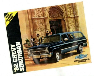 1982 Chevy SUBURBAN Truck Brochure/Catalog w/ Color Chart:C-10,C20