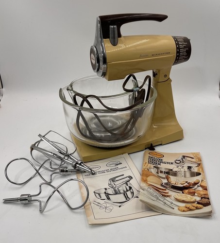 Sunbeam Mixmaster Stand Mixer 12 Speed Yellow w/2 Bowls & 2 Beaters Tested Works
