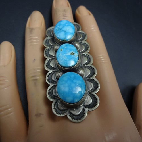 ANILLO CHARLES JOHNSON NAVAJO TURQUESA estampado a mano plata esterlina talla 8,5 - Imagen 4 de 14