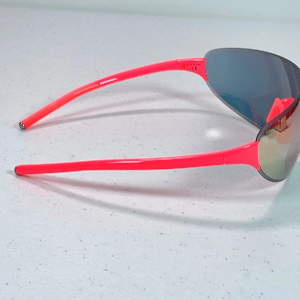 Rapha Pro Team Flyweight Cycling Sunglasses Pink Arms - Lens Wear - Image 3 of 4