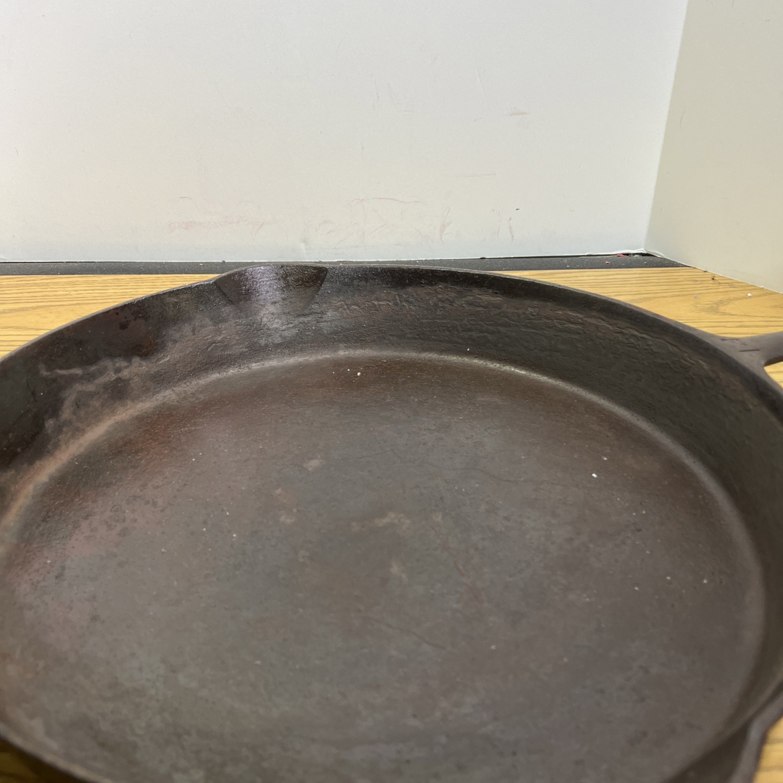 Iron Dim Unmarked Griswold/Wagner Ware No 14 Cast Iron Skillet 15 1-4 Inch A W ...