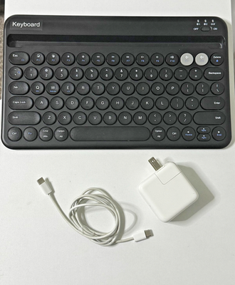 【美品】iPad Pro11第1世代 256GB+Pencil+Keyboard Apple iPad Pro 11-inch. 1st Gen 256GB Pencil Case Keyboard Wi-Fi
