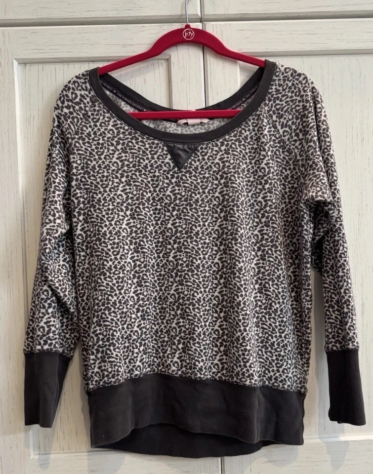 VICTORIA'S SECRET Mujer Talla Grande Dos Piezas Ropa de Dormir Conjunto Gris Estampado Leopardo Foto 2 de 4