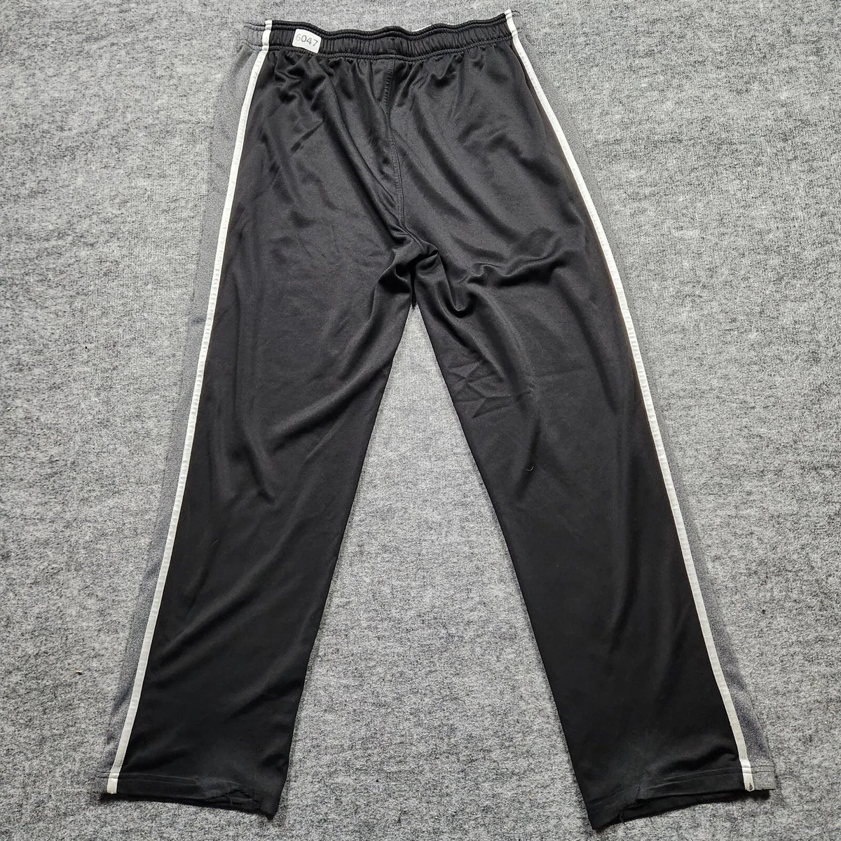 Buy VH Innerwear Black Regular Fit Trackpants for Mens Online @ Tata CLiQ