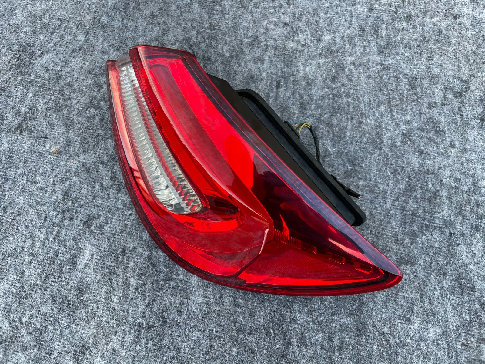RIGHT LED TAILLIGHT TAIL LAMP ASSEMBLY OEM 76K 14-17 MASERATI QUATTROPORTE S 3.0