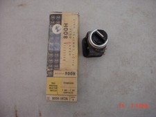 NEW ALLEN BRADLEY 800H-HK2A SELECTOR SWITCH