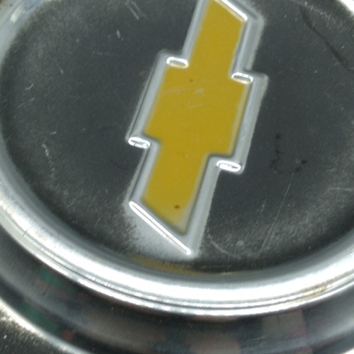 Vintage Chevrolet Truck Dog Dish Hubcap Yellow Bowtie - Picture 10 of 16