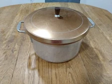 Vintage Wear Ever Aluminum 8 QT Stock Pot 2208 Made in USA Handles Kitchenware