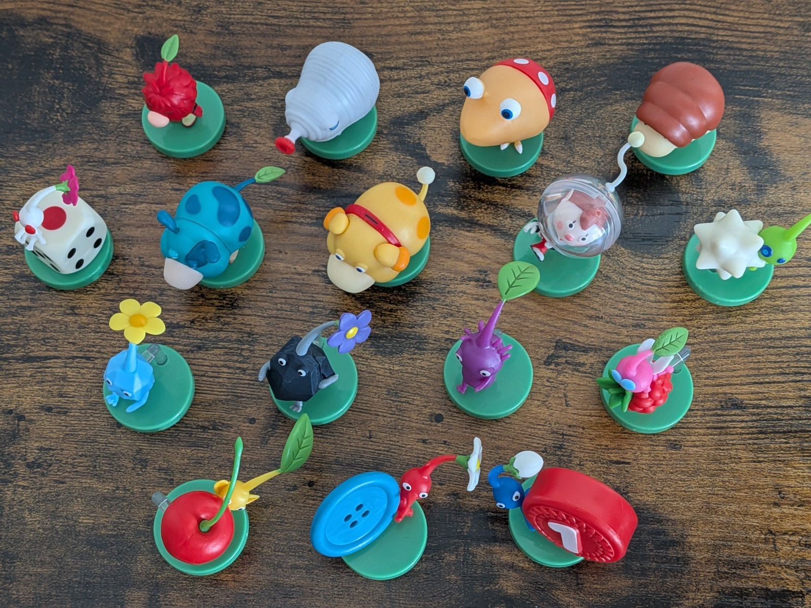 PIKMIN Choco Egg Juego Completo de 16 Mini Figuras Nintendo Furuta Japón