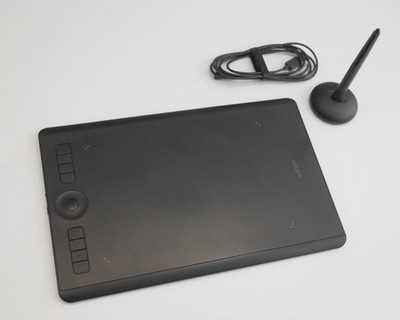 Wacom Intuos Pro Grafiktablett - Schwarz Größe M