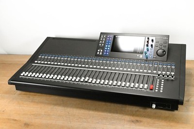Yamaha LS9-32 32-Input Digital Mixing Console CG012RD