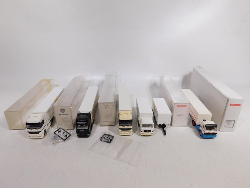 DN358-1# Wiking H0 1:87 Defect Lot Trucks Vergilbt MB MAN Scania Box - Picture 4 of 5