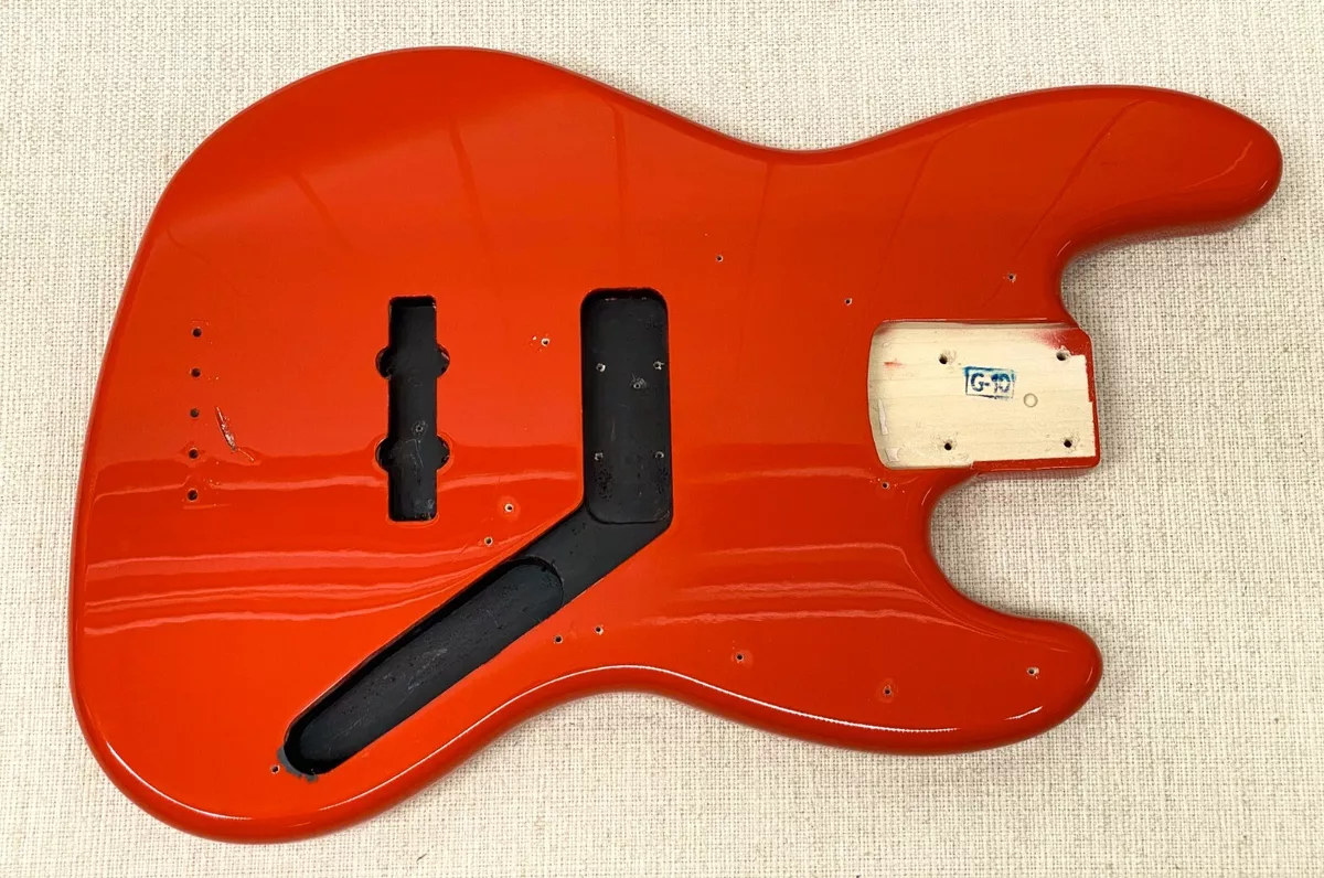 Squier affinity jazz 2024 bass race red