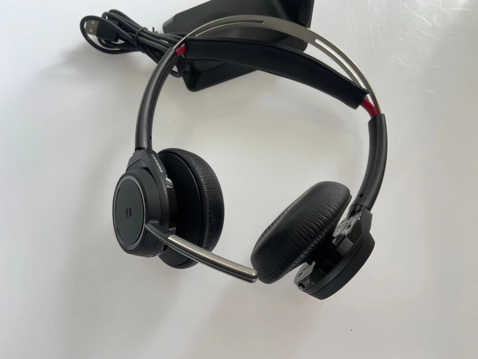 Plantronics Voyager Focus UC Headset 202652-101 Stereo Bluetooth B825 - Bild 3 von 4