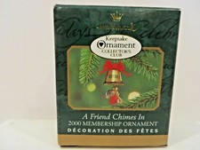 HALLMARK KEEPSAKE MINIATURE ORNAMENTS - A FRIEND CHIMES IN 2000 MEMBERSHIP