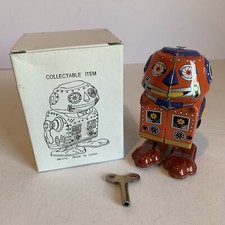 Vintage Tin Wind Up Robot MS 370