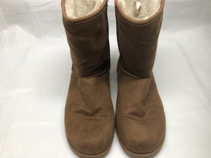red high ankle boots