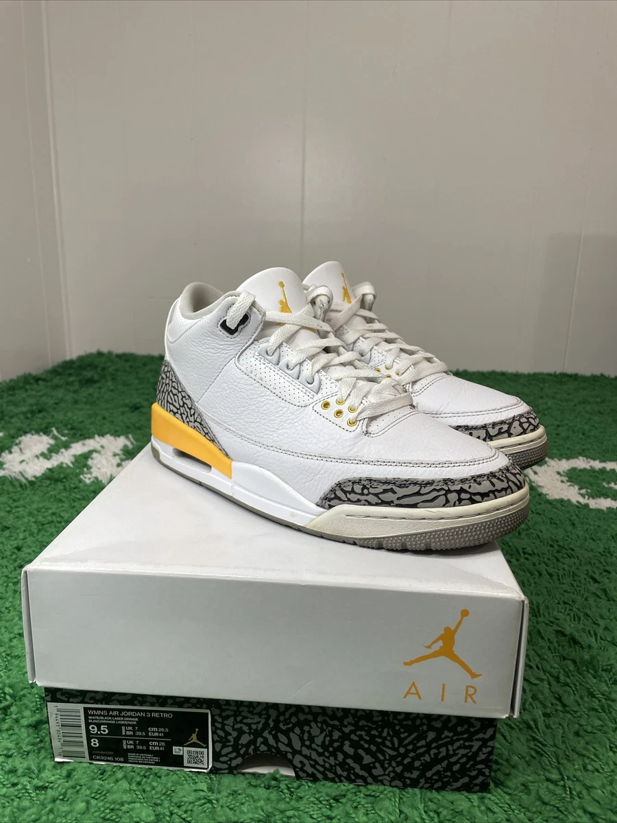 NIKE Women's AIR JORDAN 3 RETRO