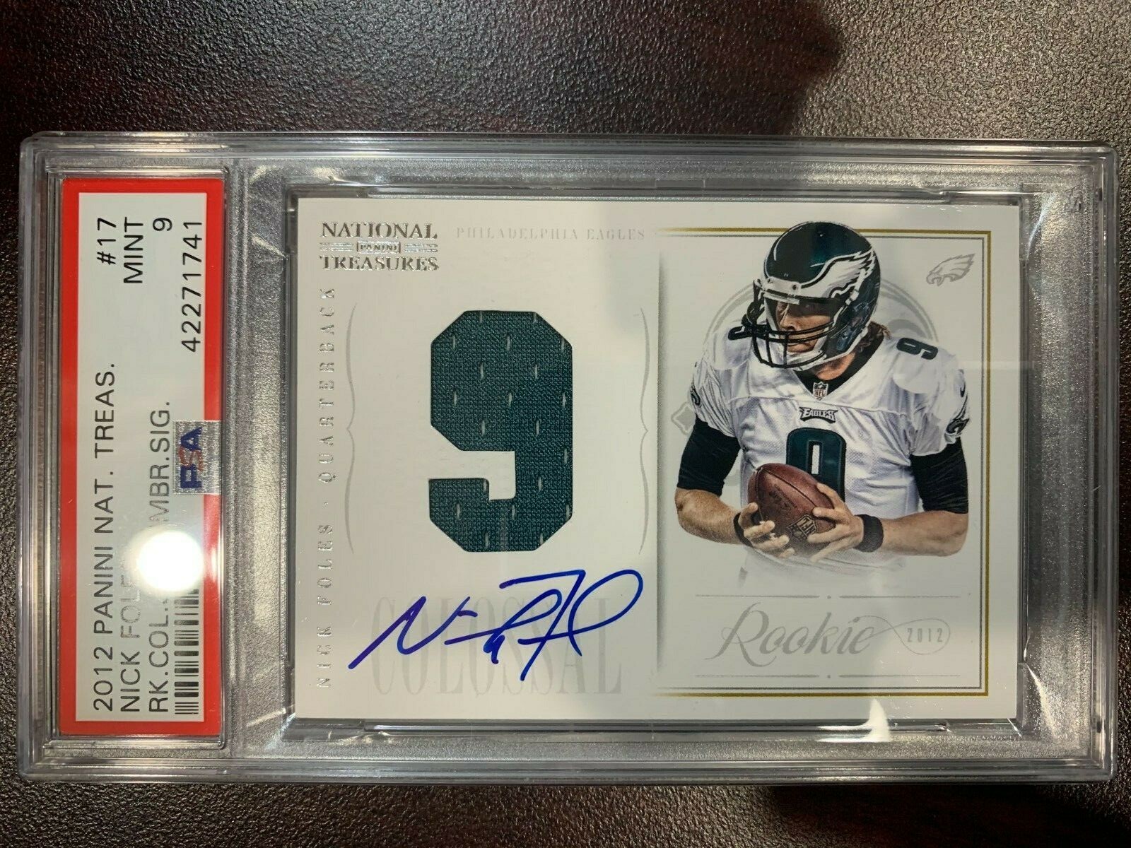 Nick Foles Panini National Treasures Rookie Colossal Jersey Number Signatures #17 Base