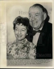1960 Press Photo George Zaharias married to Betty Burgess at Desert Inn Hotel
