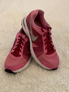 nike shoes for walking and jogging