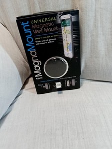 Tzumi Universal Magnetic Vent mount Works With All Phones With Case Or Without