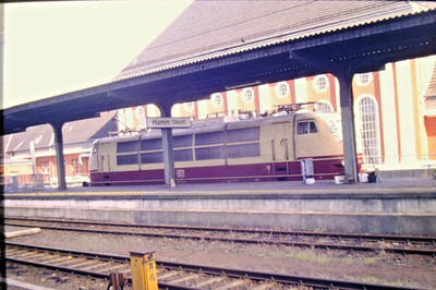E-Lok 103 137-5 am Bhf Hamm 1980, Original Dia, Vintage