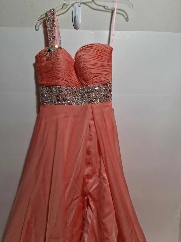 Cassandra Stone By Mac Duggal Embellished  Formal Gown Sz 0 - Image 3 of 4