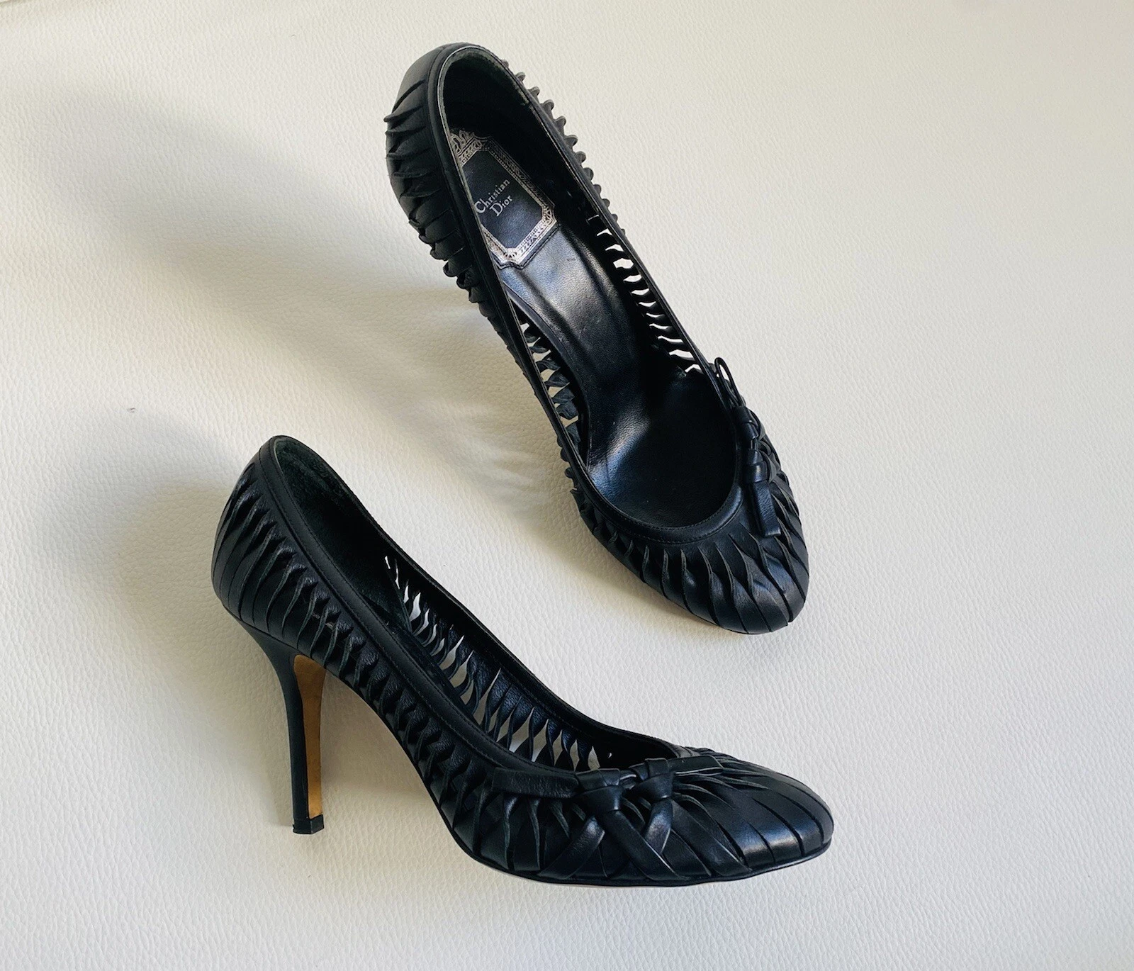 Escarpins ajourés en cuir noir CHRISTIAN DIOR Pointure 38 ½