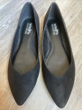 COACH AND FOUR FLATS SHOES SIZE 8.5 BLACK SUADE SLIP ON POINTED TOE SANDALS