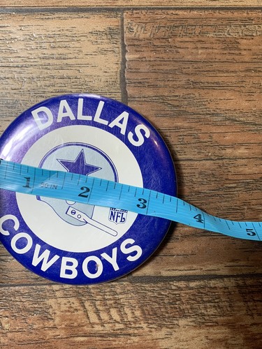Spilla tonda vintage anni 80 logo casco DALLAS COWBOYS logo 3 1/2 pollici - Foto 3 di 5