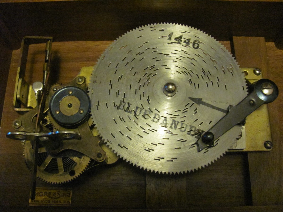 Antique Swiss THORENS INC. Disc Music Box with Key. | eBay