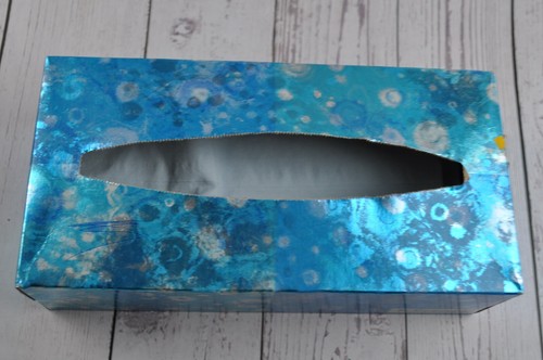 Vintage Kleenex Tissues Prop Blue Box 1976 Damage to Box
