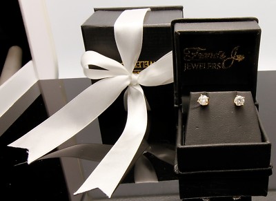 1/4 Kt. tw runde Diamant Ohrstecker gefasst in 14 Kt. Weiß- oder Gelbgold