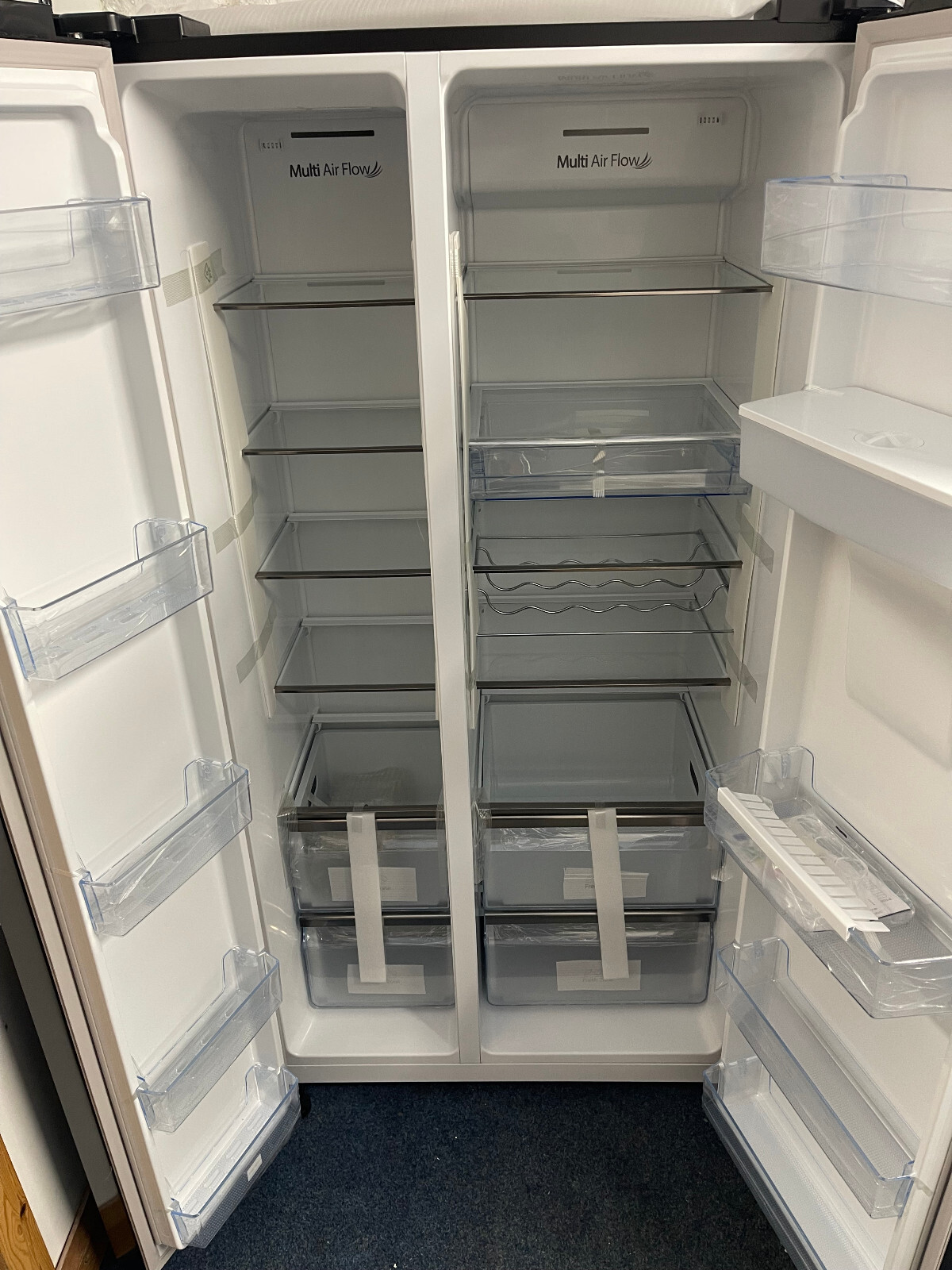 *NEW* Hisense RS741N4WB11 578 Litre American Fridge Freezer in Black