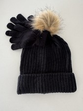New Pom Beanie with Gloves Winter Kids black size 2-6t